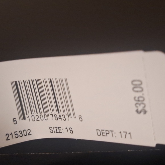 Briggs New York Black Skirt** - Picture 4 of 5